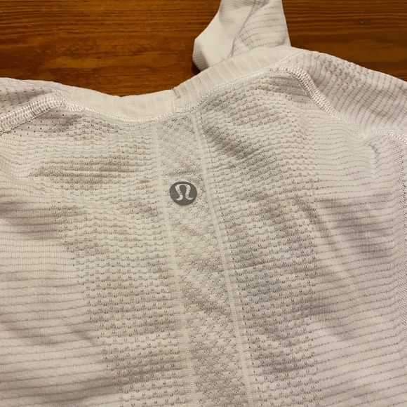 Lululemon swiftly tech long sleeve tee - Picture 4 of 5